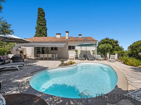 8 Bedroom Villa/House in Les Issambres 14