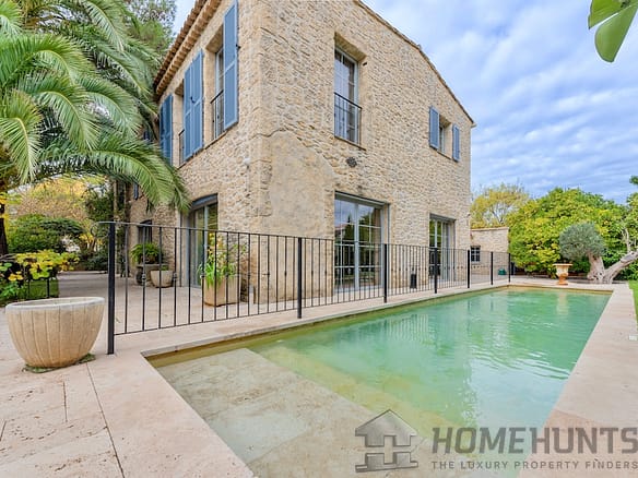 4 Bedroom Villa/House in Sanary Sur Mer 4