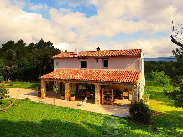 4 Bedroom Villa/House in Aups 6