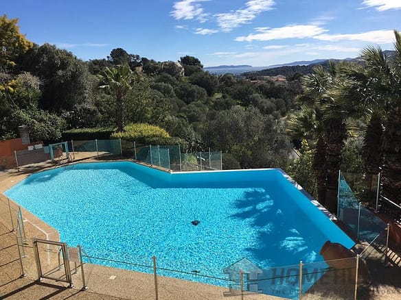 3 Bedroom Apartment in Bormes Les Mimosas 12