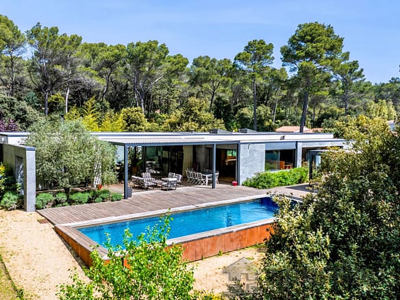 3 Bedroom Villa/House in Aix En Provence 34