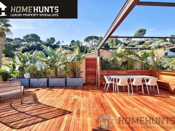 3 Bedroom Apartment in St Jean Cap Ferrat 6