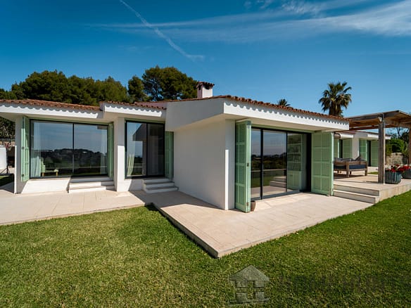 6 Bedroom Villa/House in Palma 12