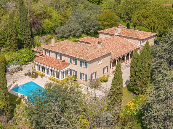 Villa/House For Sale in Seillans 3