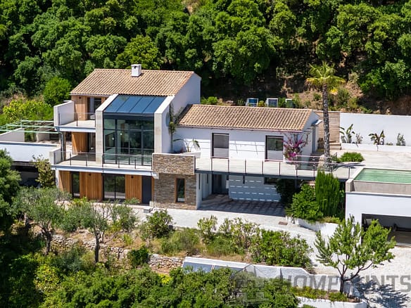 5 Bedroom Villa/House in Cavalaire Sur Mer 6