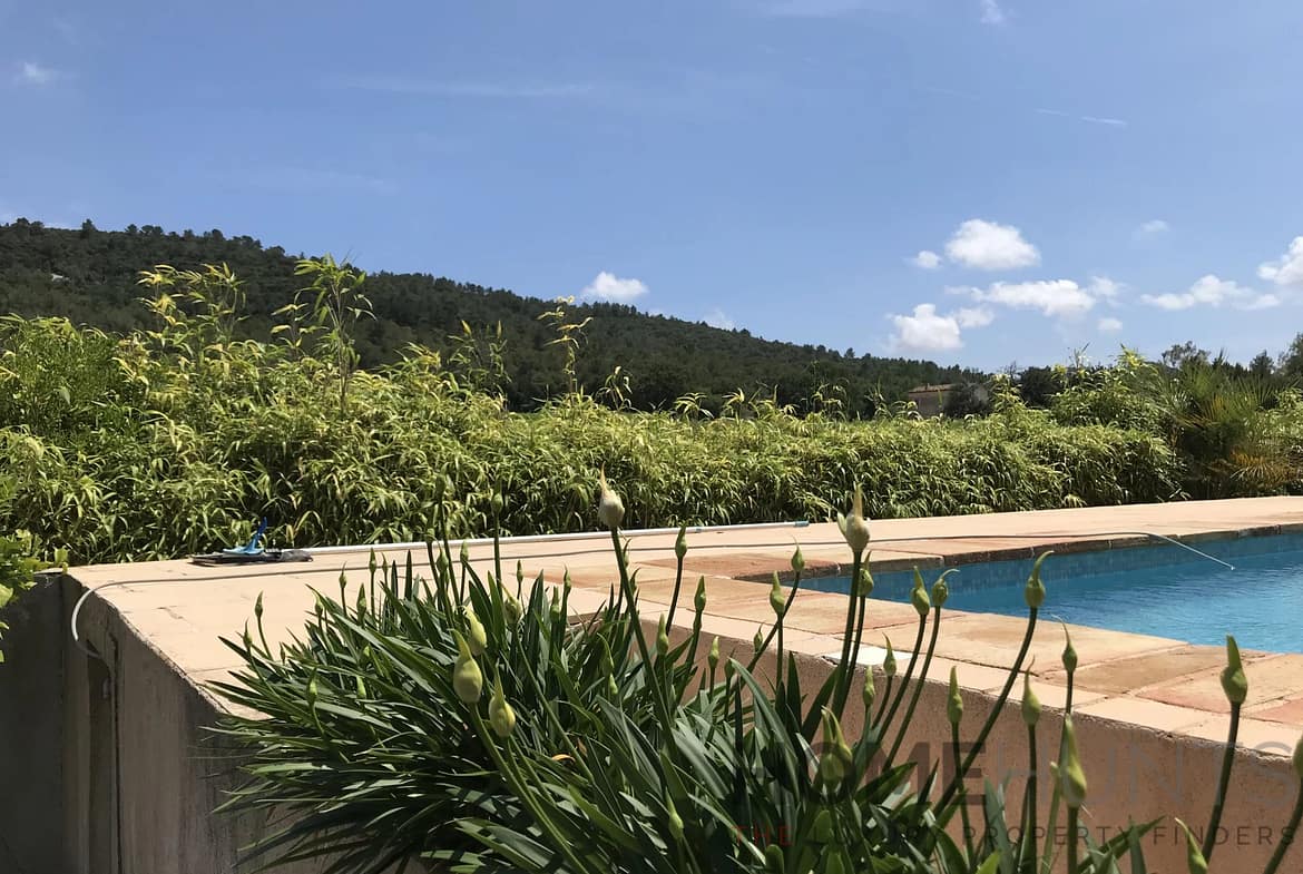 Villa/House For Sale in Toulon HH15027884