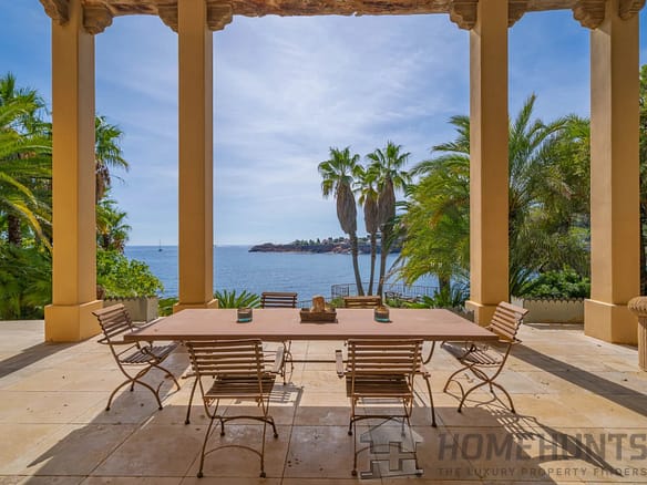 5 Bedroom Villa/House in St Raphael 36
