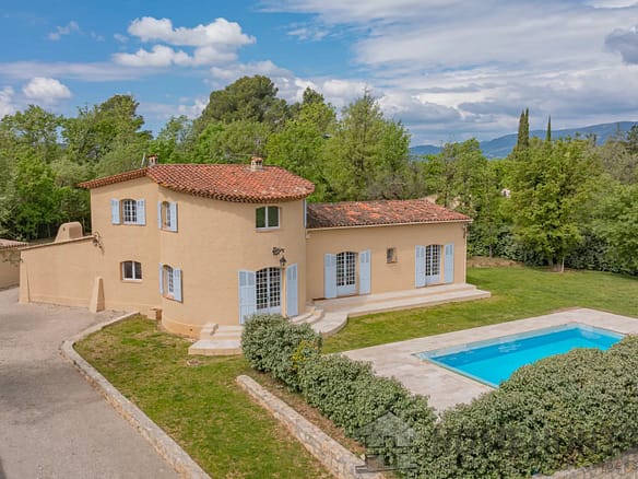 4 Bedroom Villa/House in Callian 10