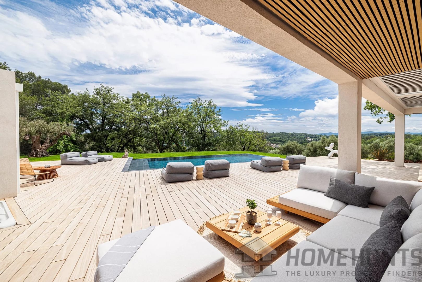 Villa/House For Sale in Valbonne 5