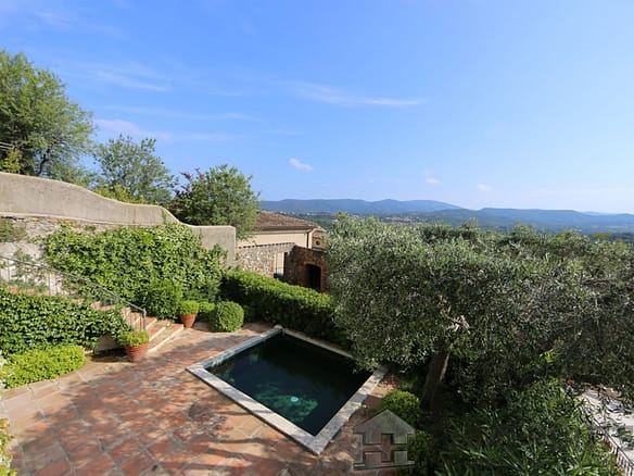 Villa/House For Sale in Grimaud 15