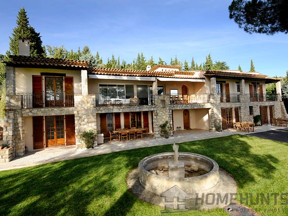 Villa/House For Sale in Cabris 11