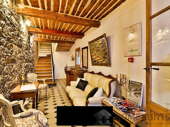 Villa/House For Sale in La Garde Freinet 11