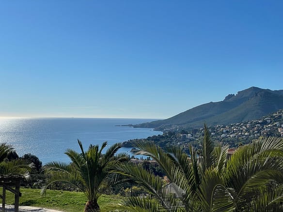 Villa/House For Sale in Theoule Sur Mer 11