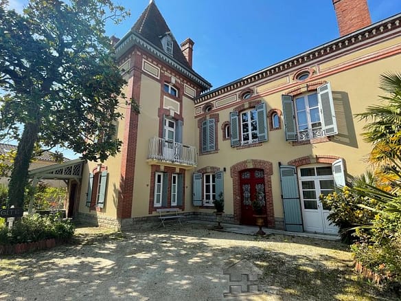 Villa/House For Sale in Aire Sur L Adour 5