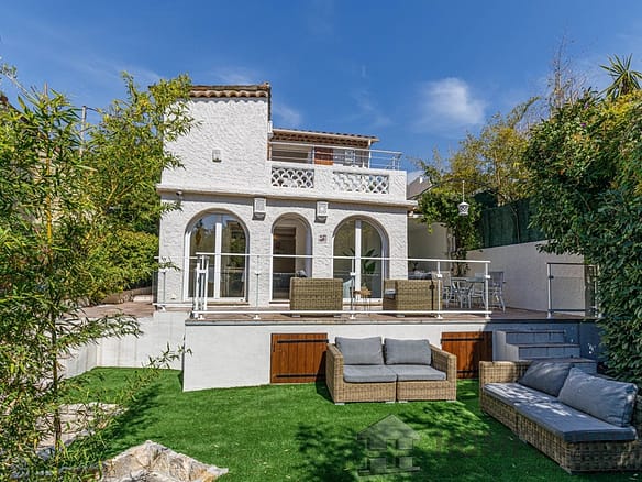 Villa/House For Sale in Cannes 15
