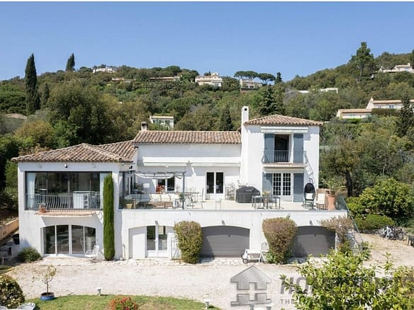 Villa/House For Sale in Beauvallon Grimaud 11