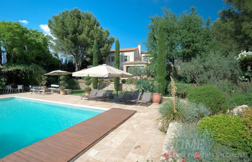5 Must-See Luxury Properties in Alpilles, France 1