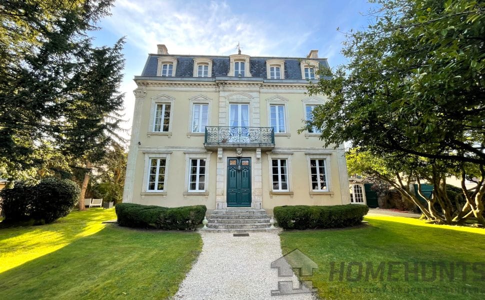 Villa/House For Sale in Mielan 7