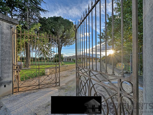 4 Bedroom Villa/House in Uzes 20