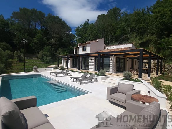 6 Bedroom Villa/House in Montauroux 7