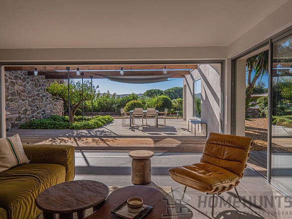 4 Bedroom Villa/House in Grimaud 14