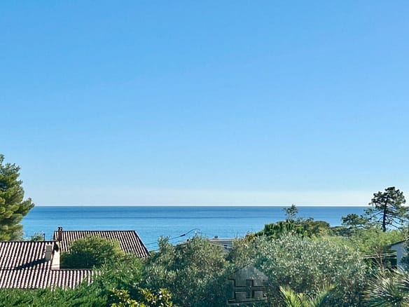 4 Bedroom Villa/House in Les Issambres 9