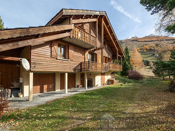 5 Bedroom Chalet in Les Deux Alpes 9