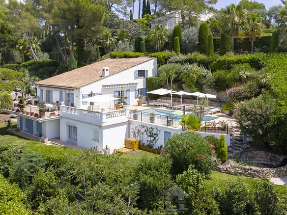 6 Bedroom Villa/House in Mougins 5