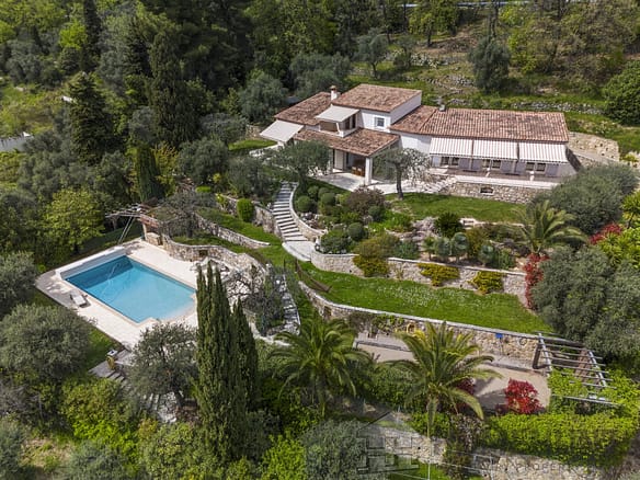 5 Bedroom Villa/House in Magagnosc 6