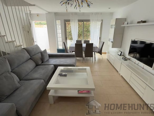 3 Bedroom Apartment in Illa Plana 24