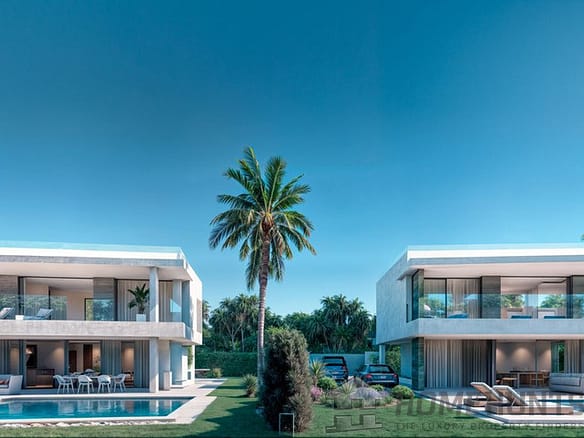 5 Bedroom Villa/House in Estepona 26