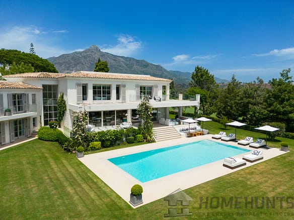 6 Bedroom Villa/House in Aloha 7