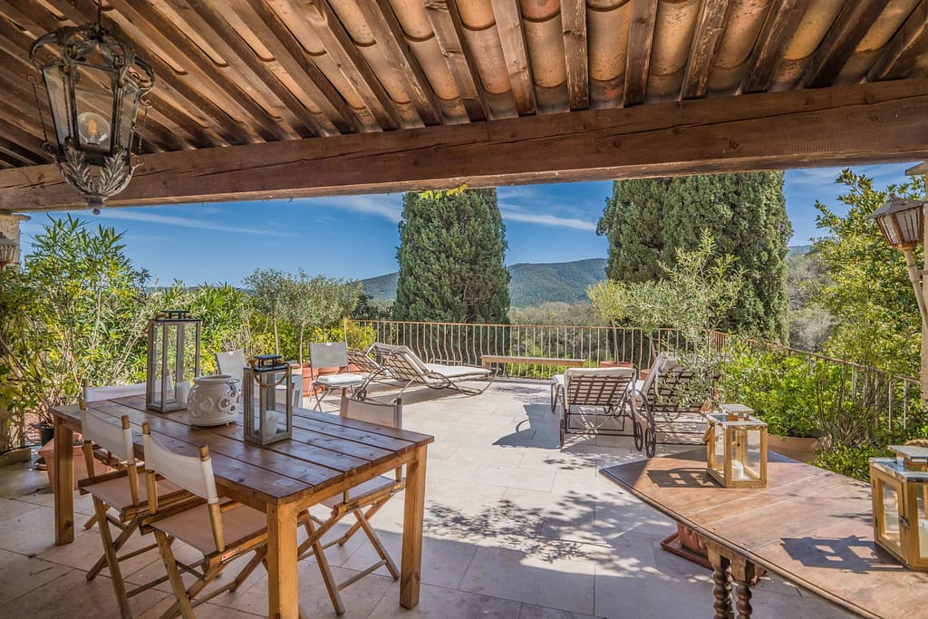 Which Type of French Property Should You Buy in the South of France?