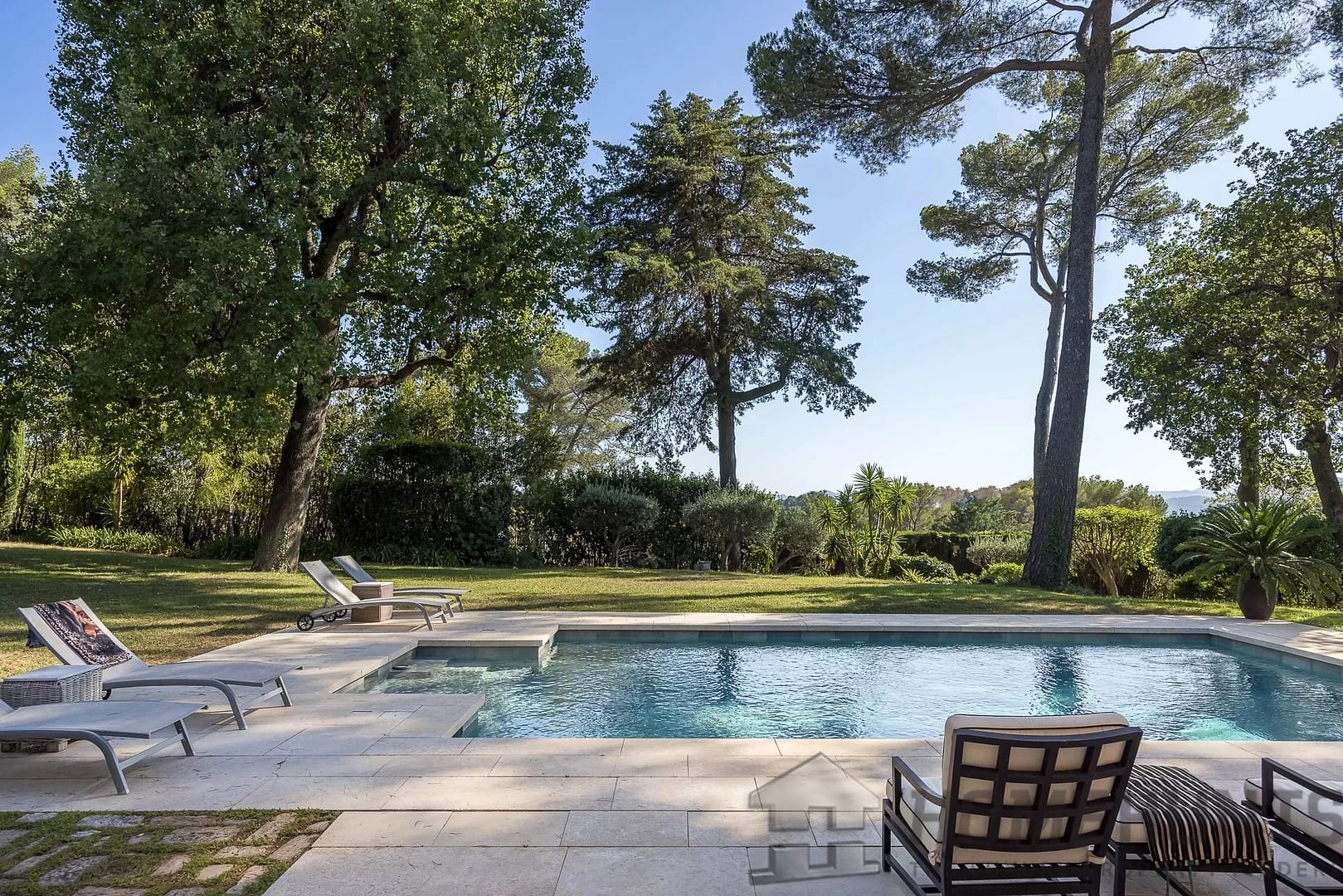 Villa/House For Sale in Mougins - HH-15340426