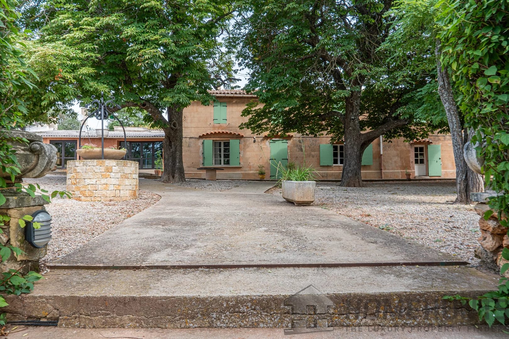 9 Bedroom Villa/House in Aix En Provence 9