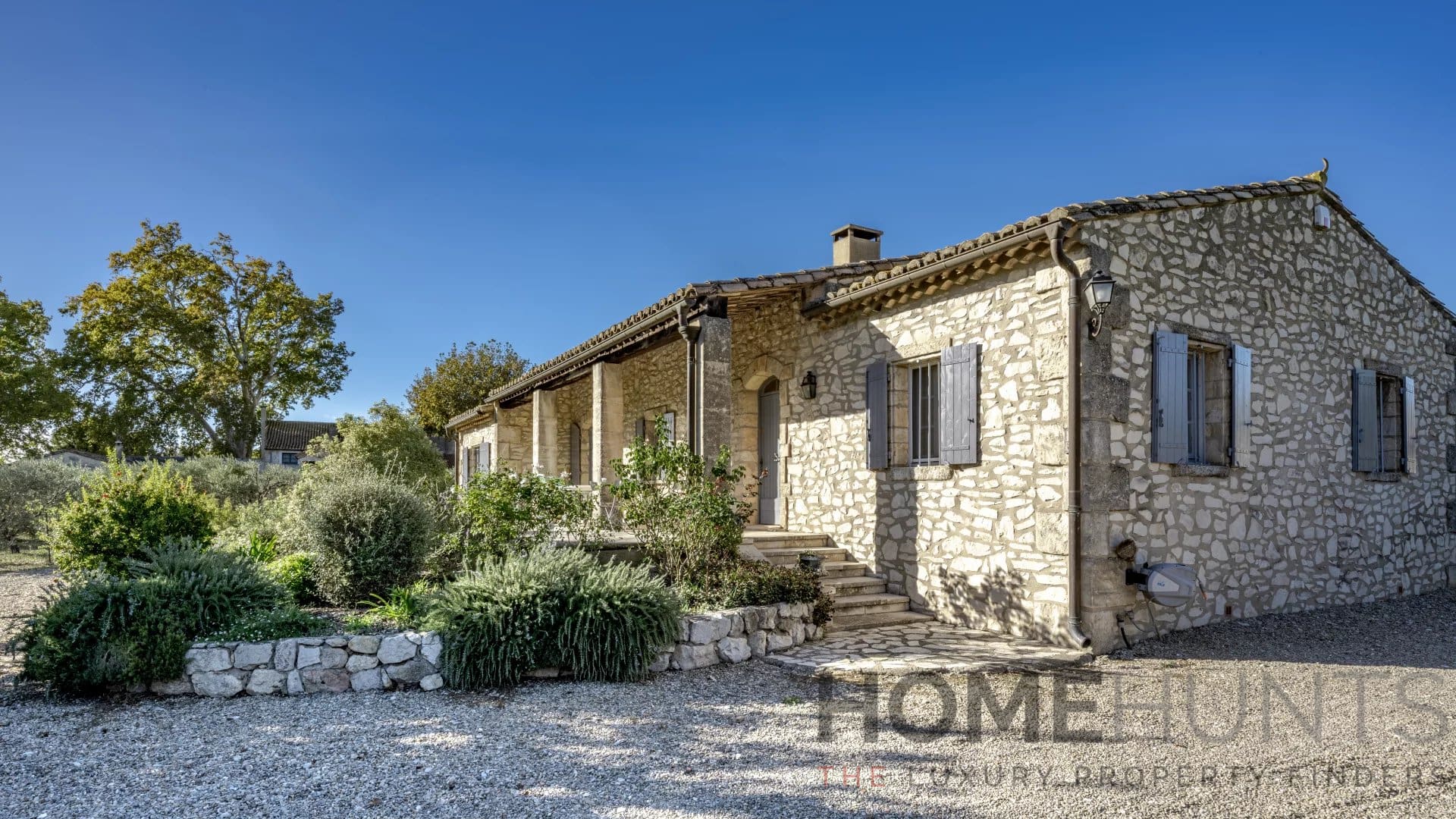 Villa/House For Sale in Maussane Les Alpilles HH15366294