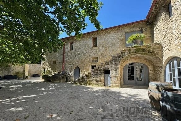 6 Bedroom Castle/Estates in Avignon 8