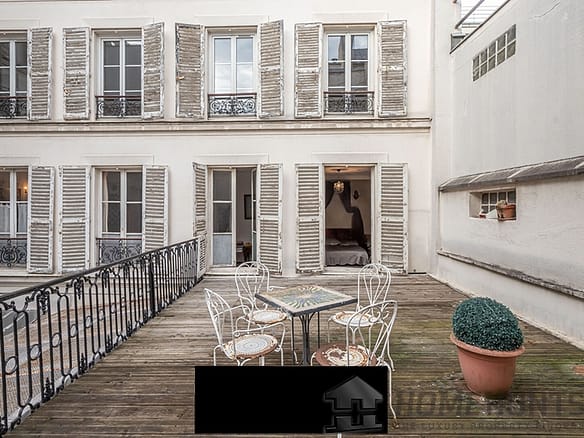 2 Bedroom Apartment in Paris 9th (Haussmann - Martyrs) 6
