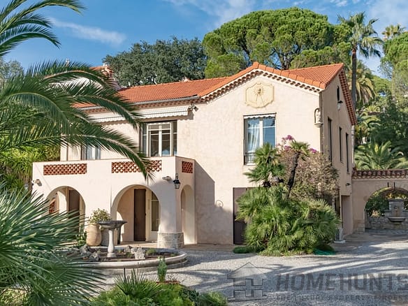 4 Bedroom Villa/House in Cannes 30