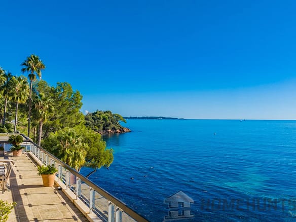 5 Bedroom Apartment in Cannes 14