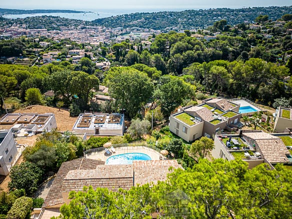 4 Bedroom Villa/House in Cannes 14