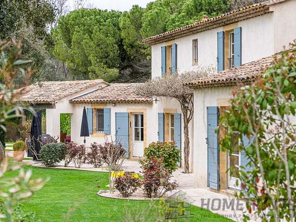 4 Bedroom Villa/House in Aix En Provence 36