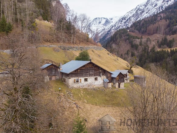 3 Bedroom Villa/House in St Gervais 28