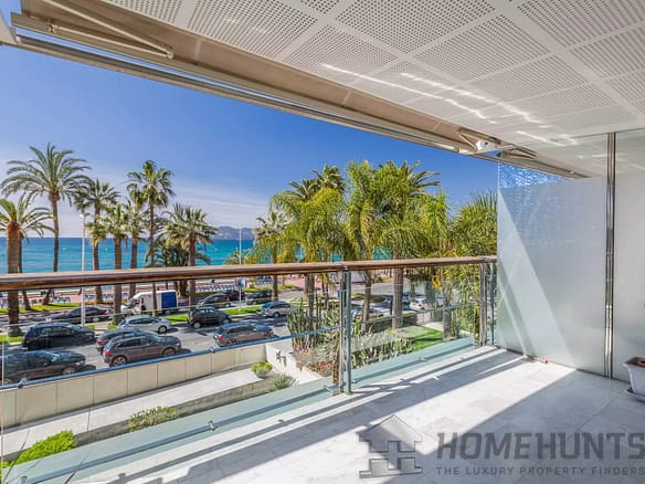 1 Bedroom Apartment in Cannes 12