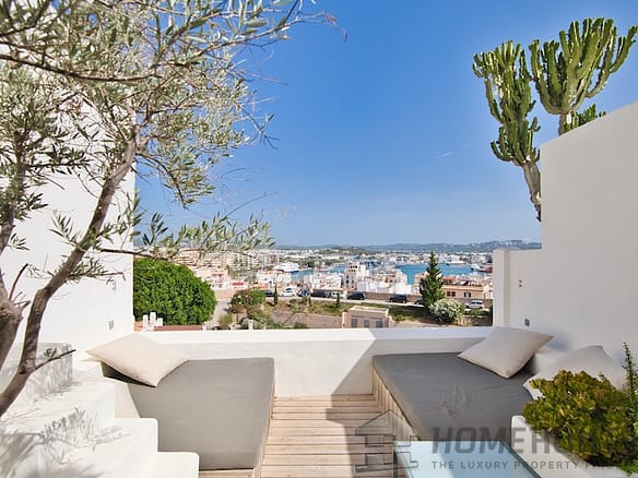 2 Bedroom Villa/House in Ibiza 20