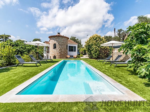 4 Bedroom Villa/House in Cannes 2