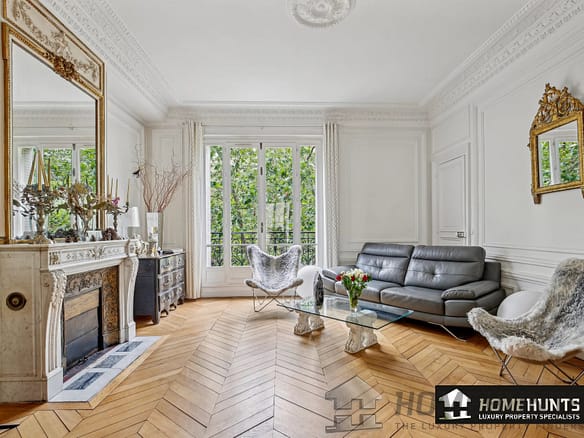 3 Bedroom Apartment in Paris 7th (Invalides, Eiffel Tower, Orsay) 10