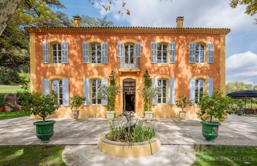 Top 5 Most Expensive Chateaux in France in 2018 5