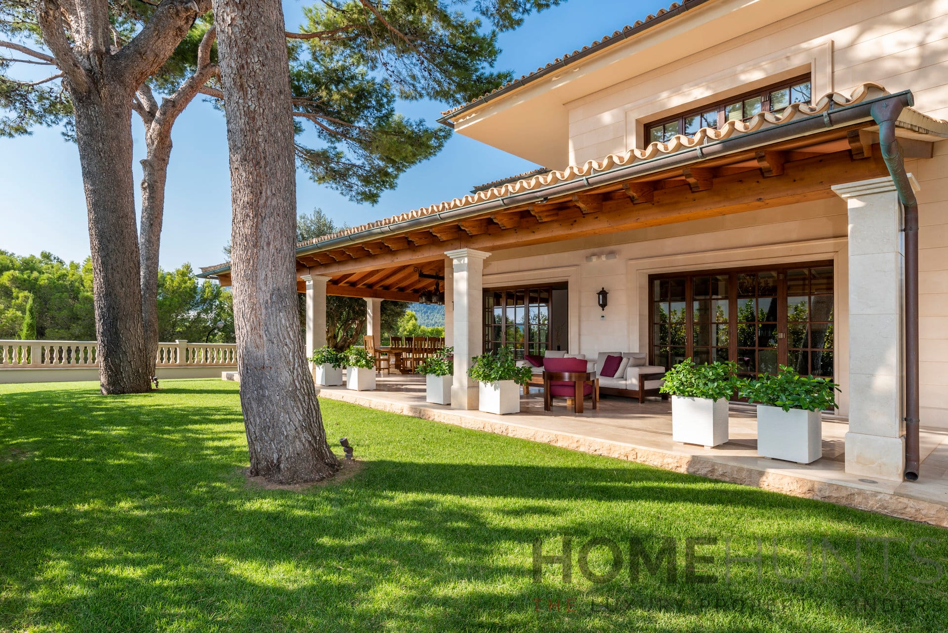 Villa/House For Sale in Peguera HH13938796