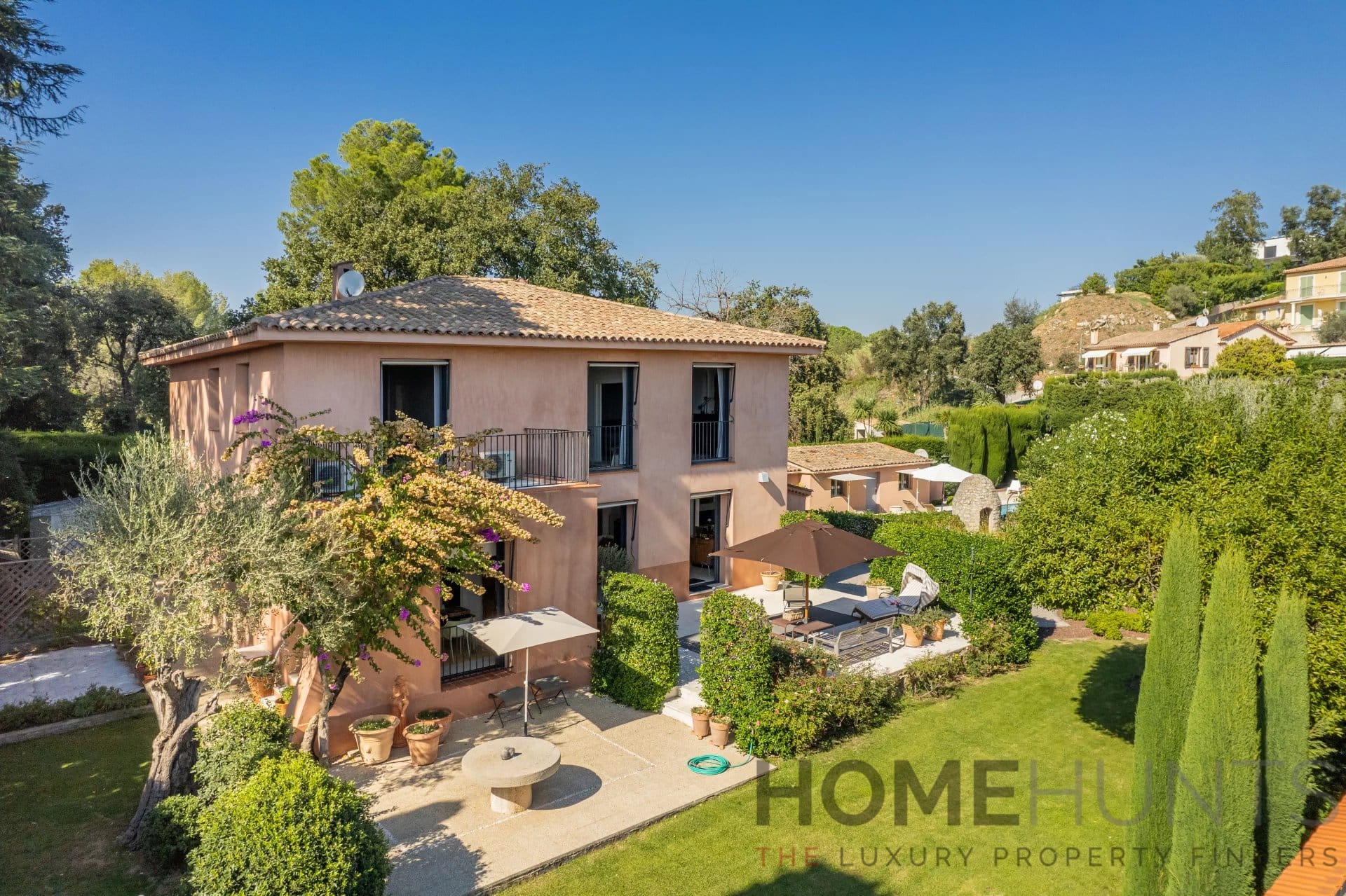 Villa/House For Sale in Biot HH15357471